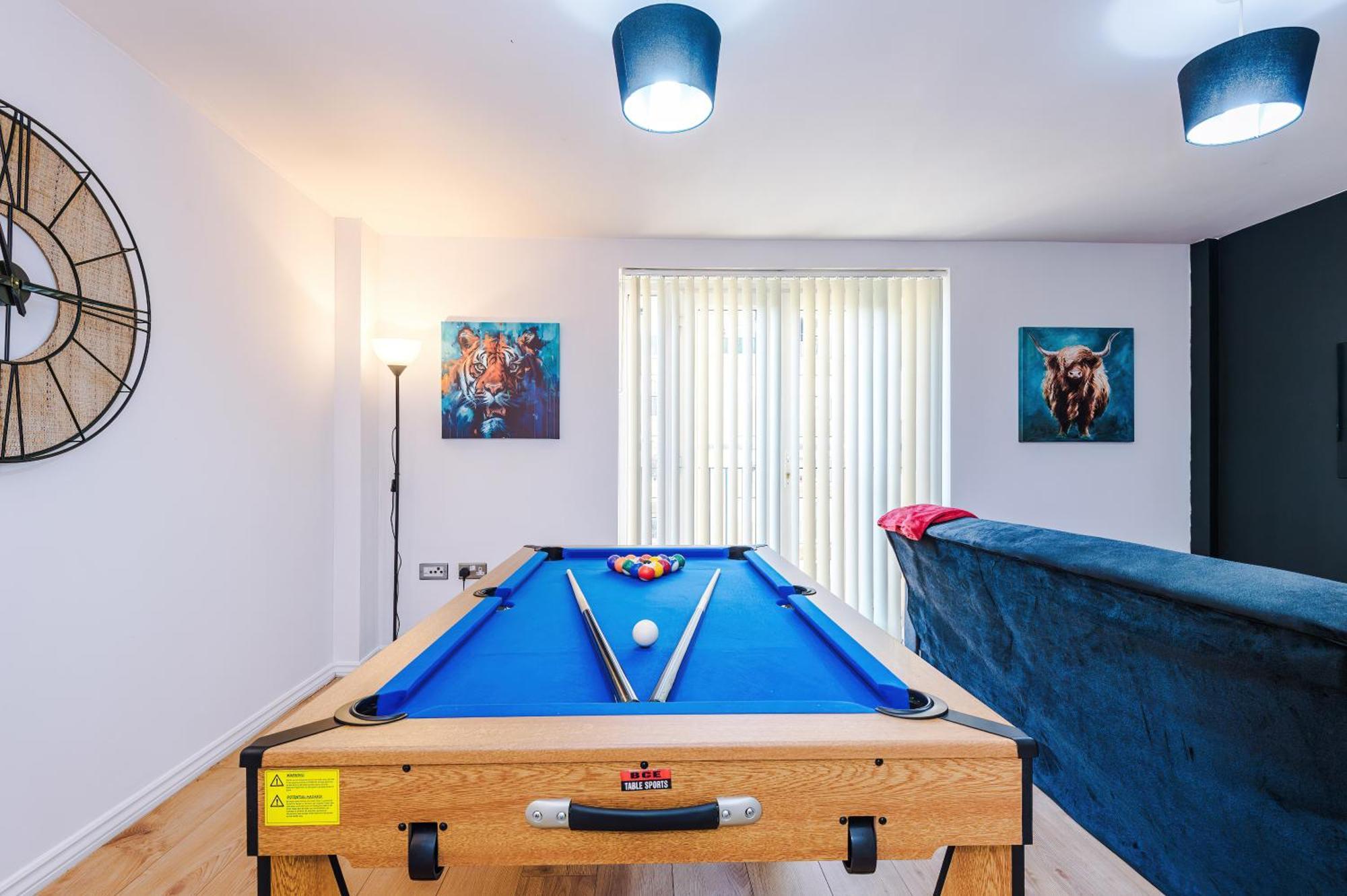 Fusion, Pool Table, Ps4, 2 Bedrooms Manchester
